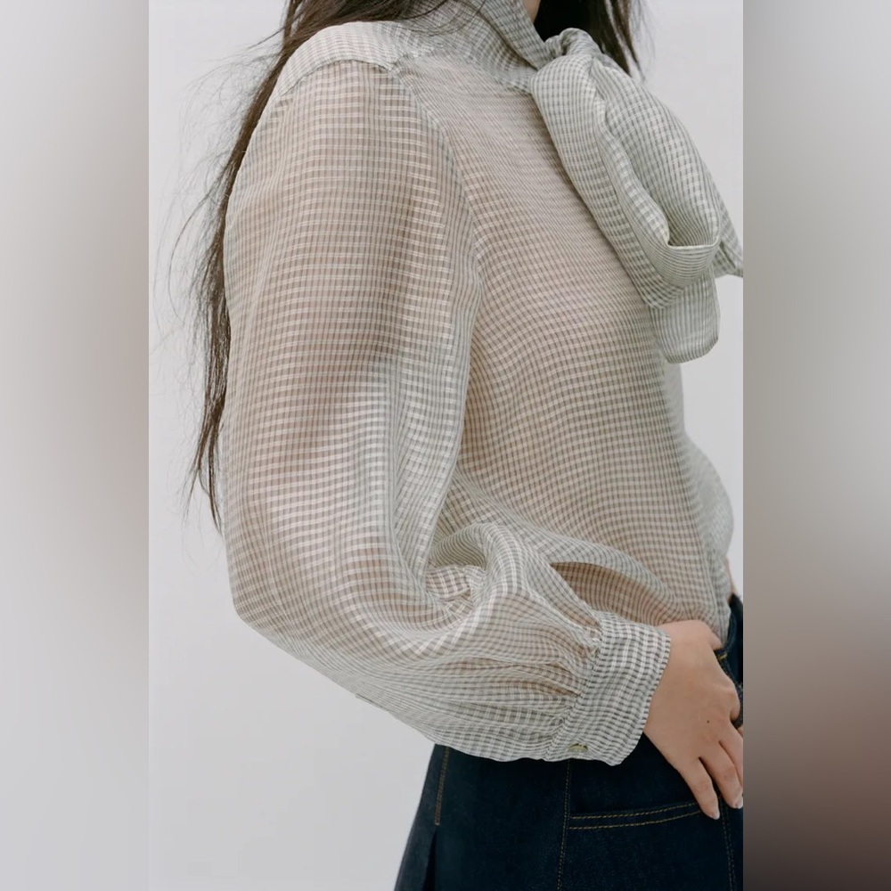 100 Mulberry silkBlouse with Bow Detail PLAID BOW SHIRT ZW COLLECTION. WOW